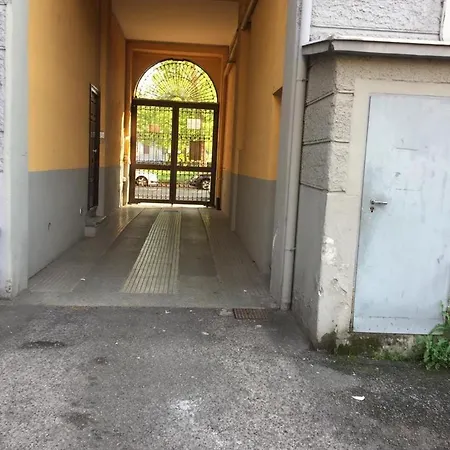 Bbqueen Loft Sui Navigli * Milan
